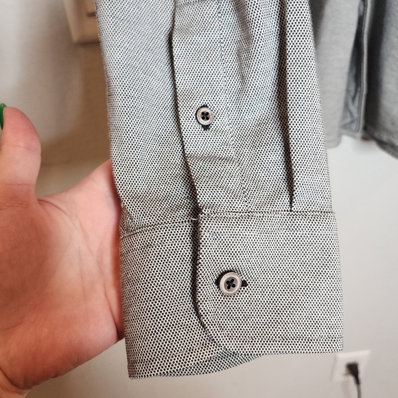 NWT UNTUCKit Coolmax stretch Grey long sleeve button shirt.  Size XXL. - Picture 5 of 16